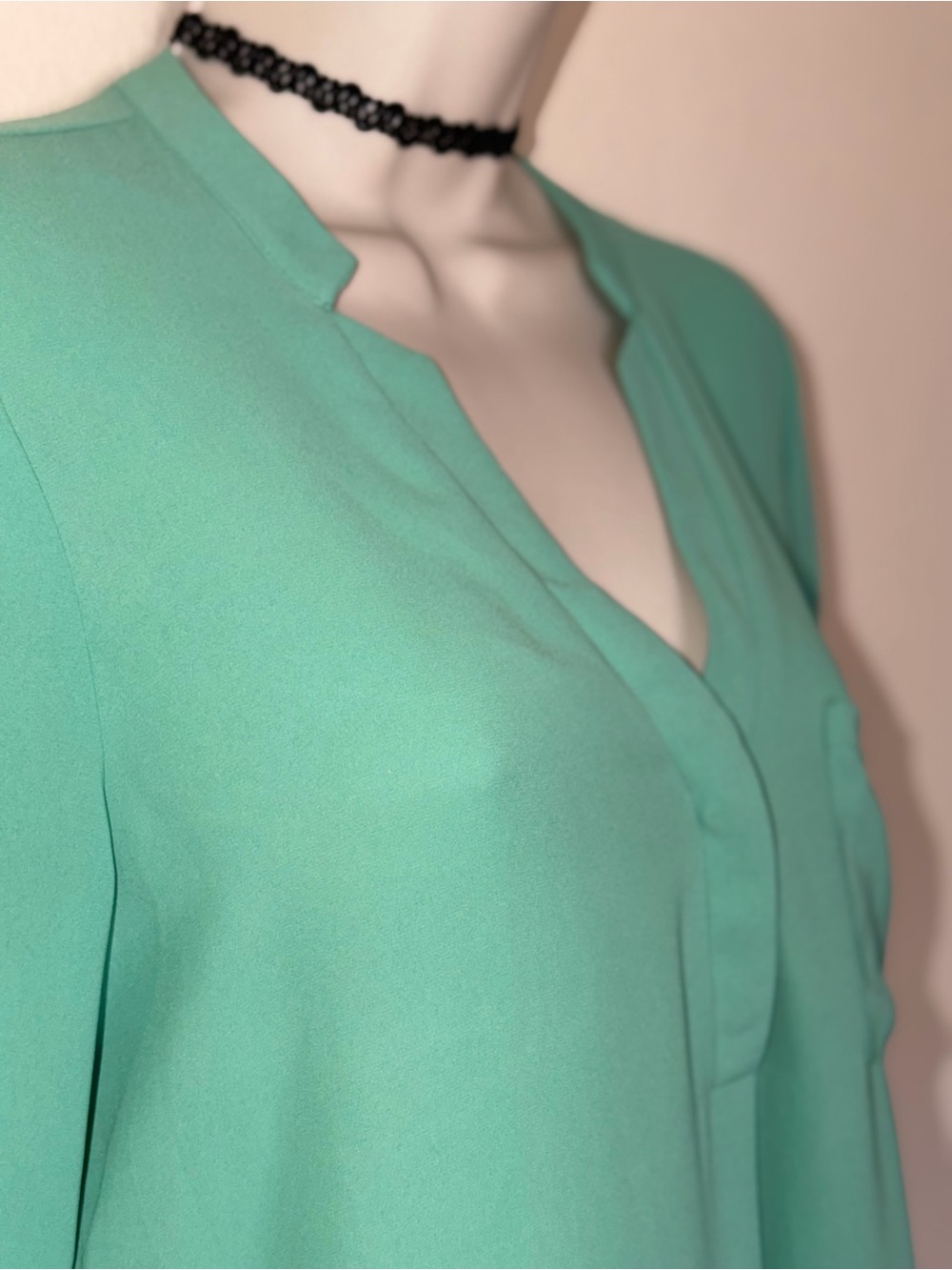 Women's Mint Green V-Neck Long Sleeve Blouse - Picture 9 of 16